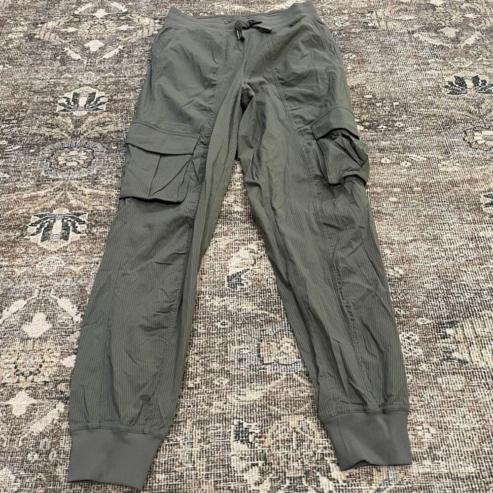 Lululemon Dance Studio Relaxed-Fit Mid-Rise Cargo Jogger Womens XS